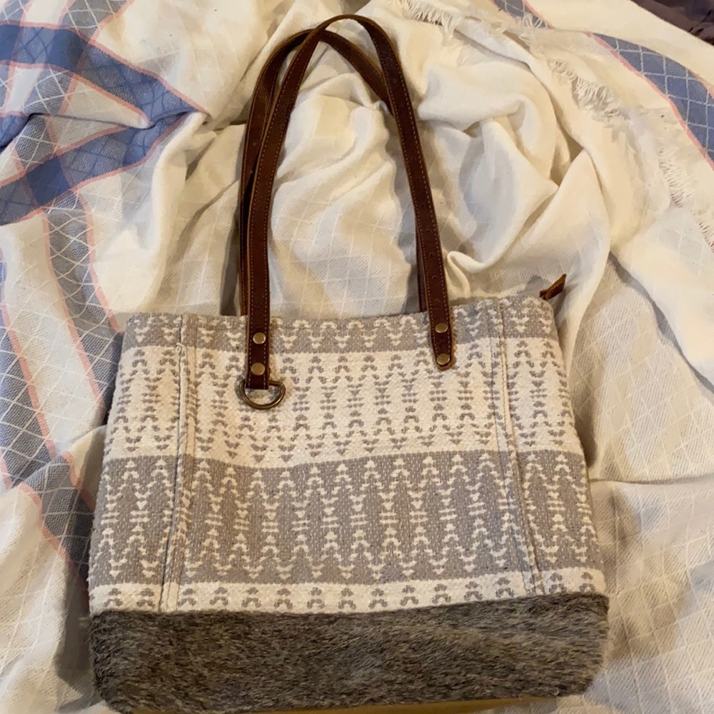 Myra tote bag